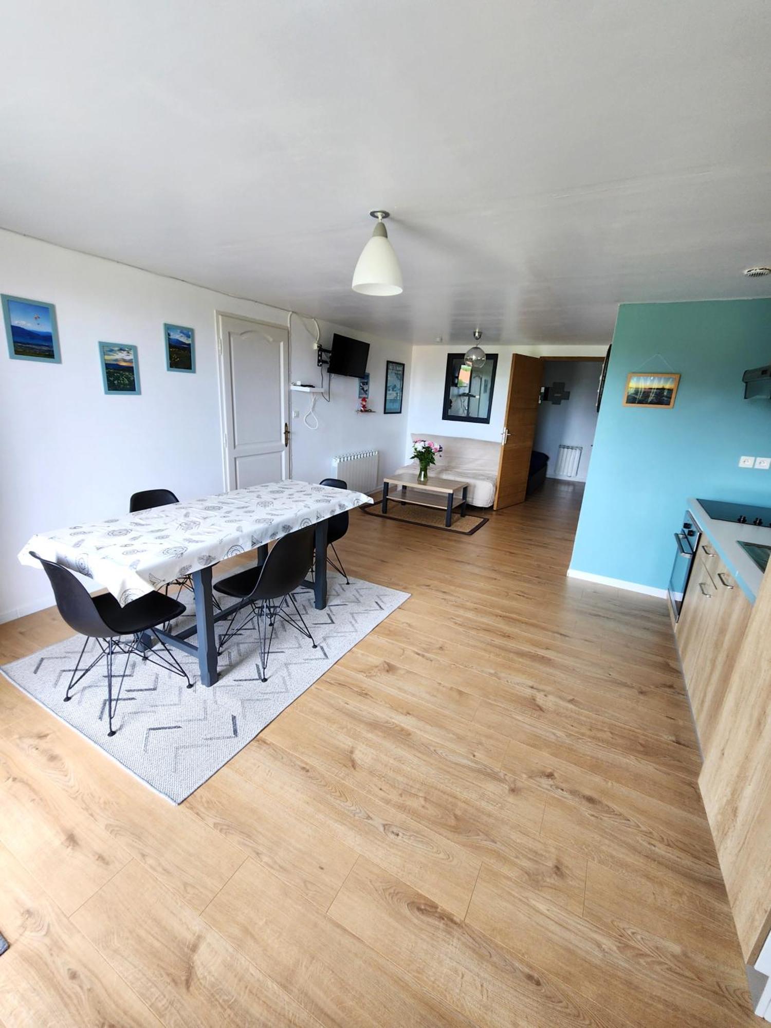 Appartement Independant Dans Maison Au Calme Pugny-Chatenod Exterior photo